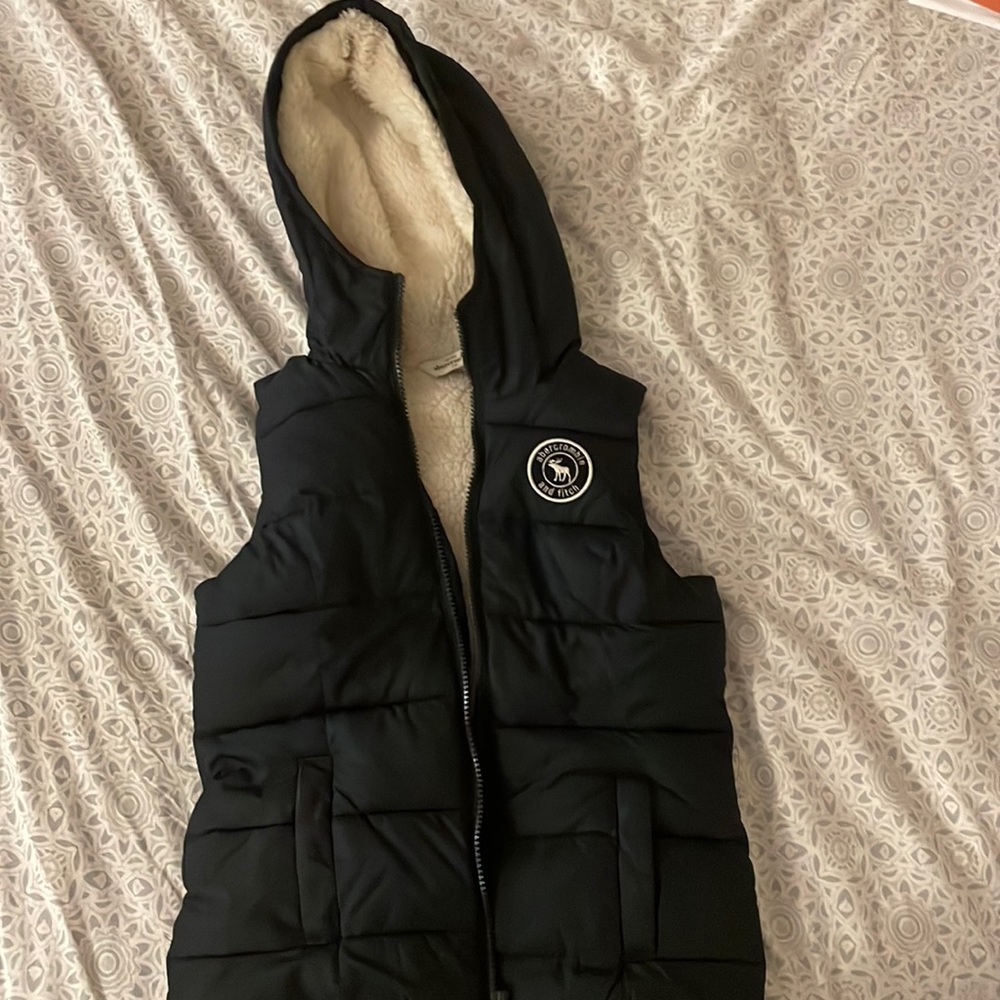 Abercrombie and fitch vest!!